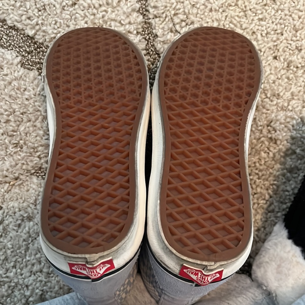 Vans - Picture 3 of 6